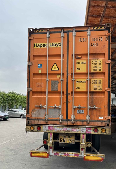 Shipping two containers Shipping two containers